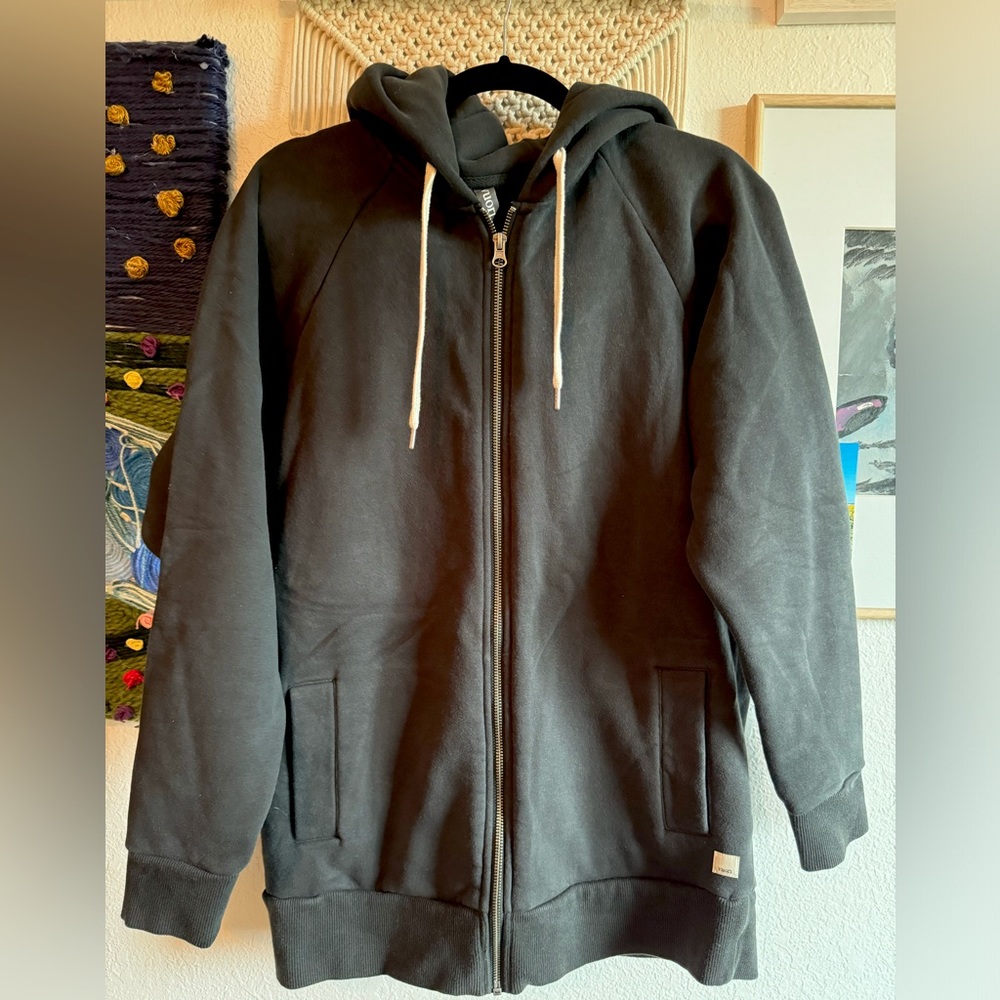 Vuori oversized sweatshirt